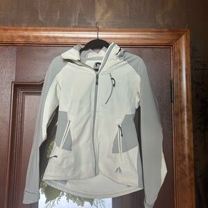 Eddie Bauer mountaineering jacket for ladies